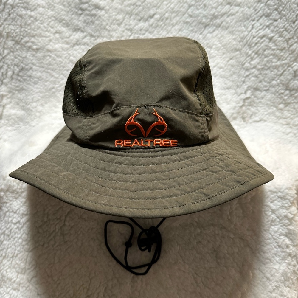 REALTREE Vented Sun Hat One Size Fits All! Hunting/Fishing/Beaching w/Chinstrap